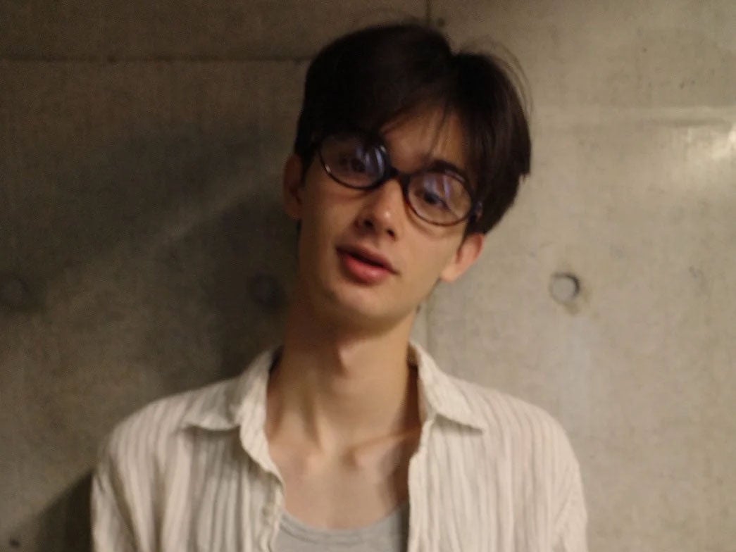 コスパ良し涼しさ良しの「ユニクロ」長袖リネンシャツが大活躍中！[栄莉弥ブログ]