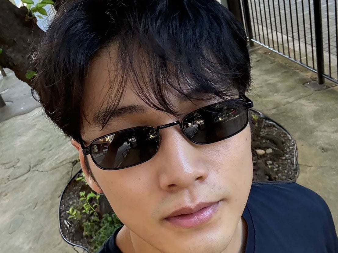 まだまだ眩しい！ 夏の日差しを乗り切るプラダのクールなサングラス[中川大輔ブログ]