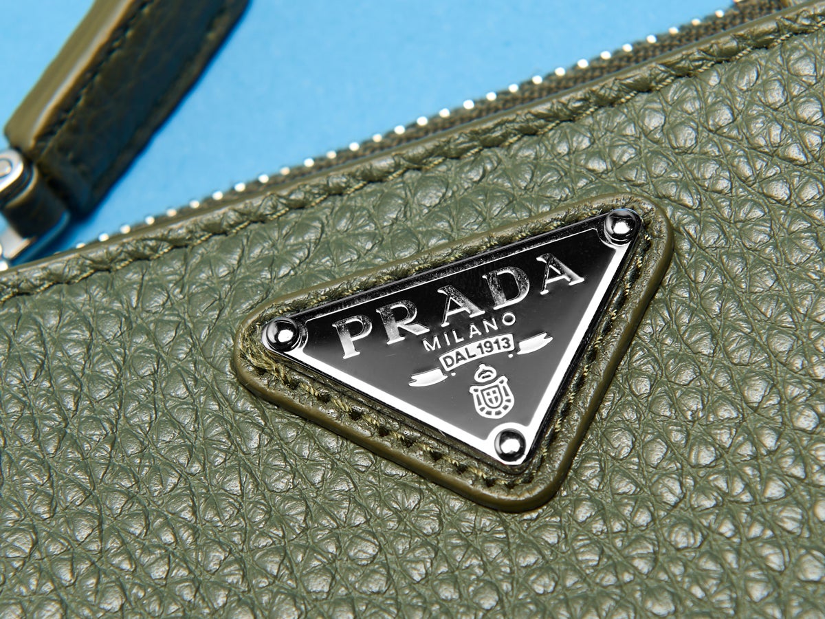 「ハイブランド」で９月に買うべき革財布＆カードケース５選！エルメス、ルイ・ヴィトン、プラダ、ロエベの秋を呼ぶ洗練のラグジュアリー小物に注目。