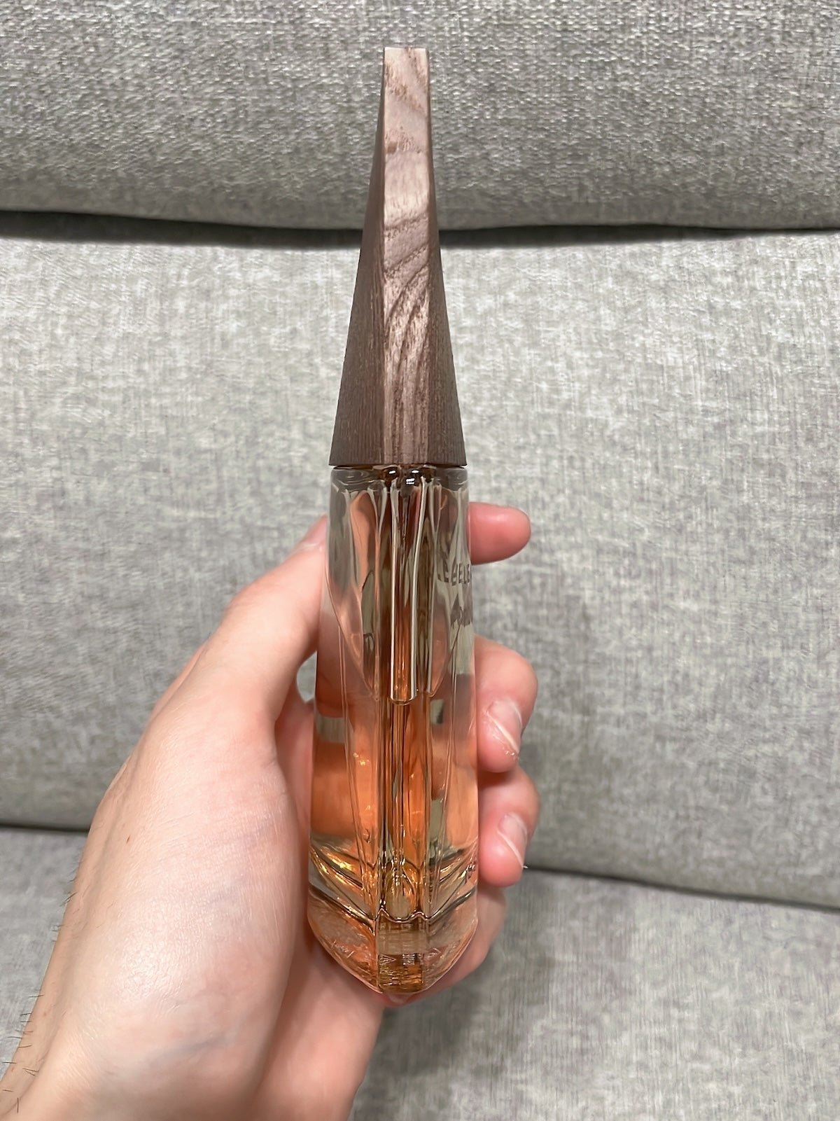 イッセイ ミヤケ ロードゥ イッセイ プールオム ベチバー オードトワレ インテンス　ボトルのディテール