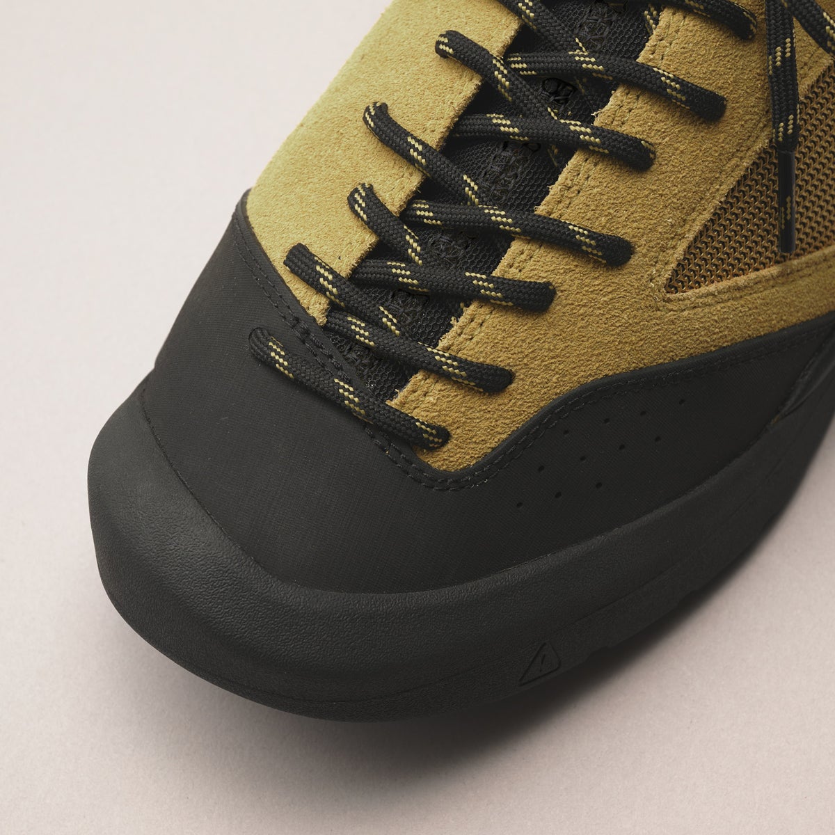 KEEN「ジャスパー スリー」のトウ部分