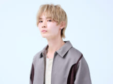 AWファッションと相性抜群。モードな印象のくすみ系ハイトーン【東京最旬ヘアカタログ】