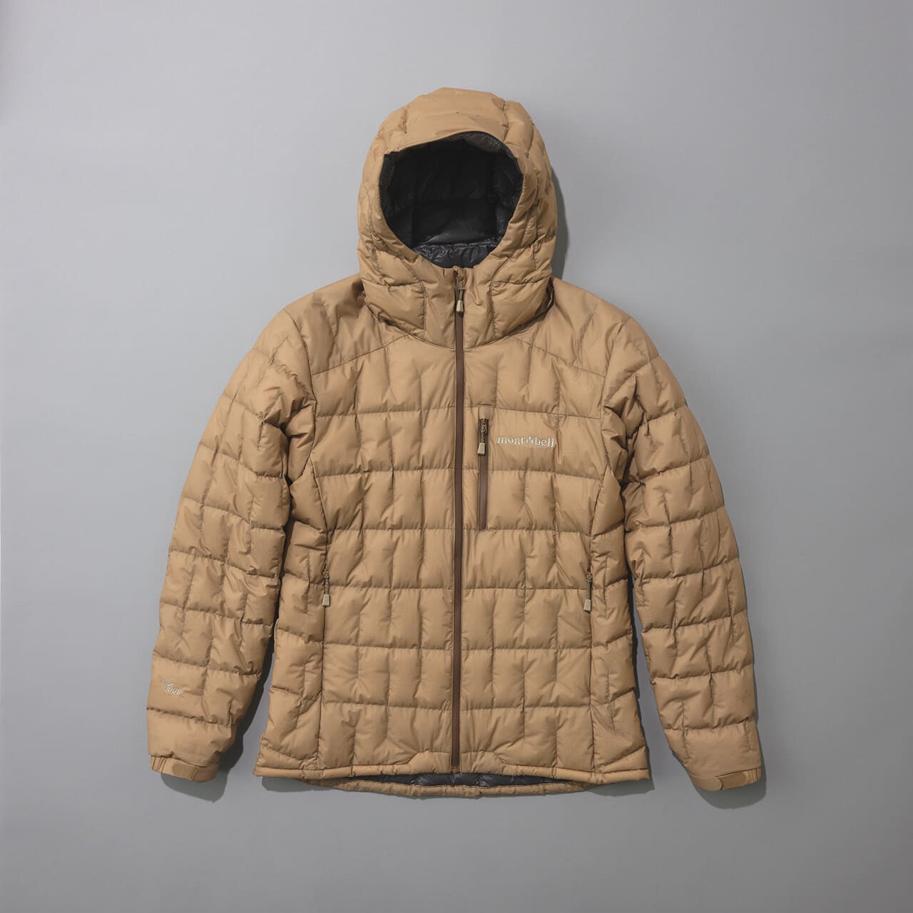 モンベルのイグニスダウン パーカ