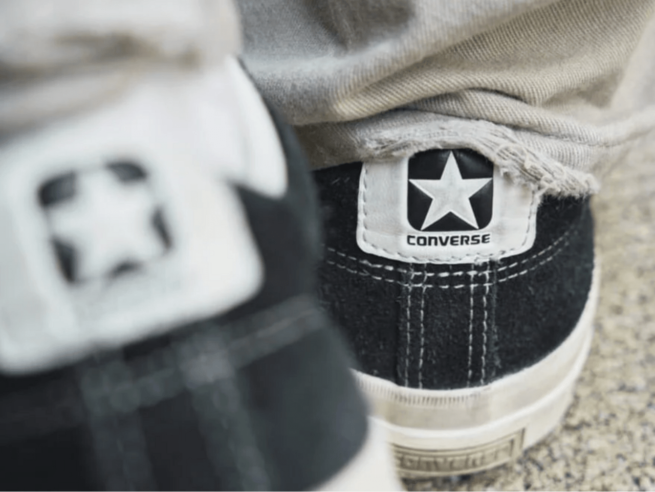 [Gallery]買ってよかった「愛用コンバース」と正解スニーカーコーデ４選！ 合わせるパンツを選ばない大人モノトーンに夢中！[CONVERSE]