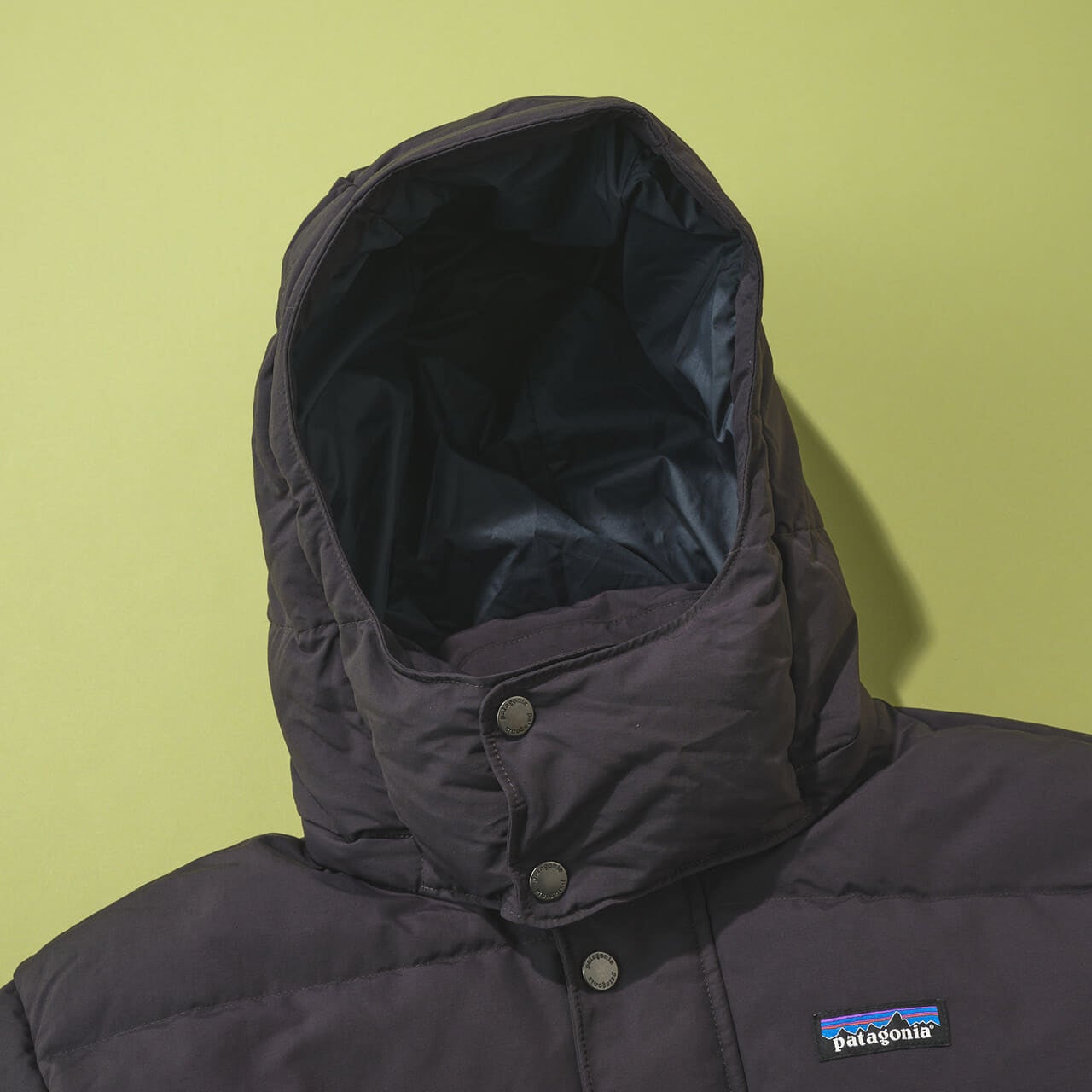 パタゴニアのメンズ・ダウンドリフト・ジャケットのフード