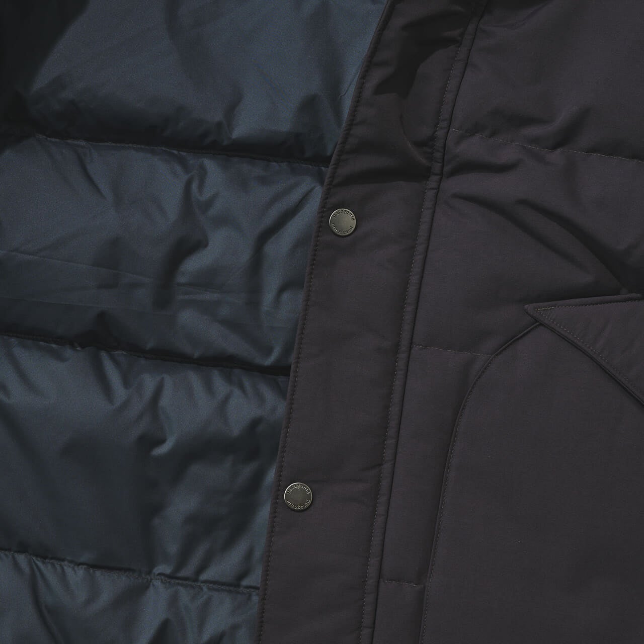 パタゴニアのメンズ・ダウンドリフト・ジャケットの裏地