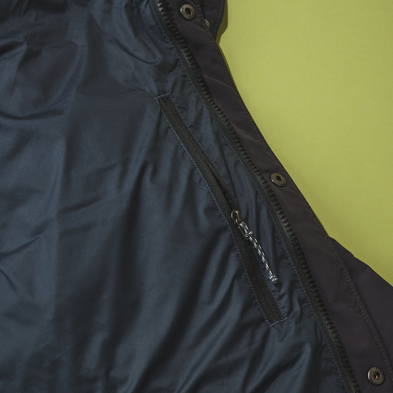 パタゴニアのメンズ・ダウンドリフト・ジャケットの内ポケット