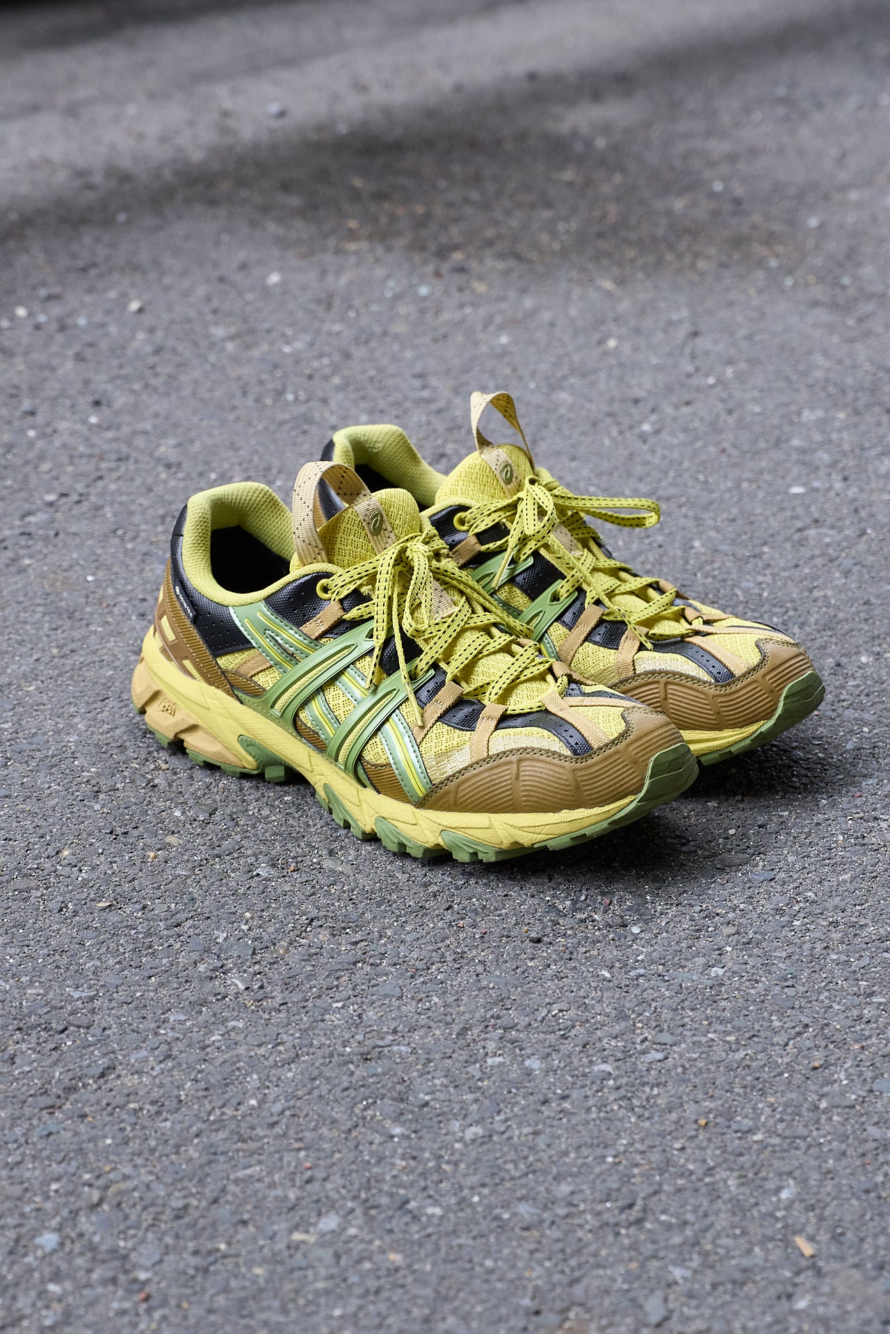 Asics GEL-SONOMA　全体