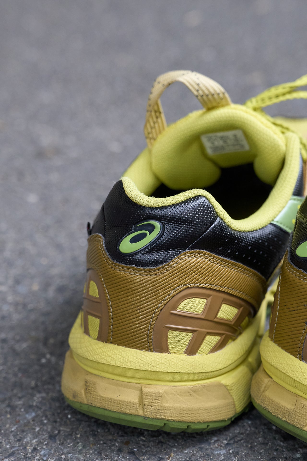 Asics GEL-SONOMA　ヒールロゴ