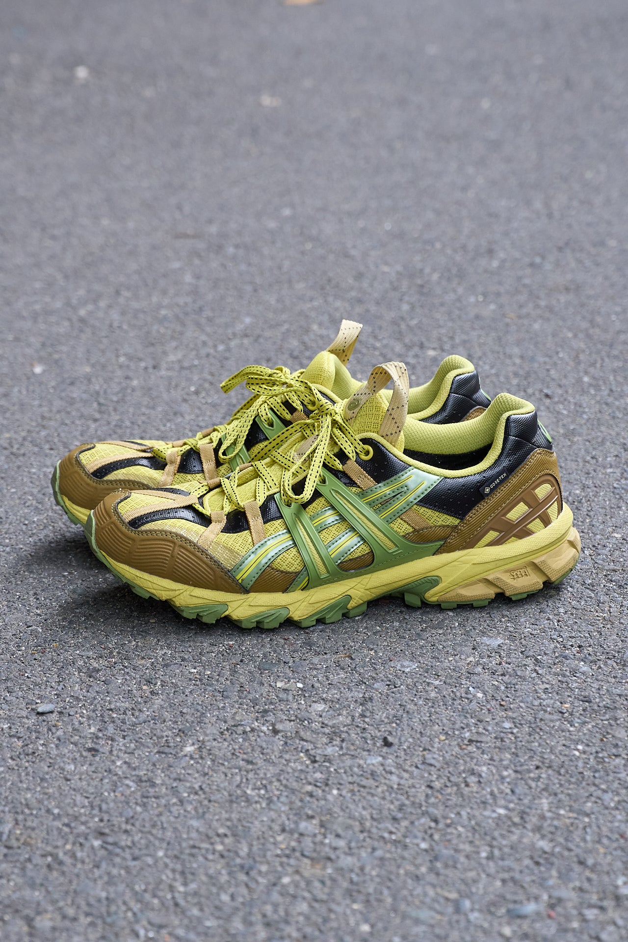 Asics GEL-SONOMA　サイド