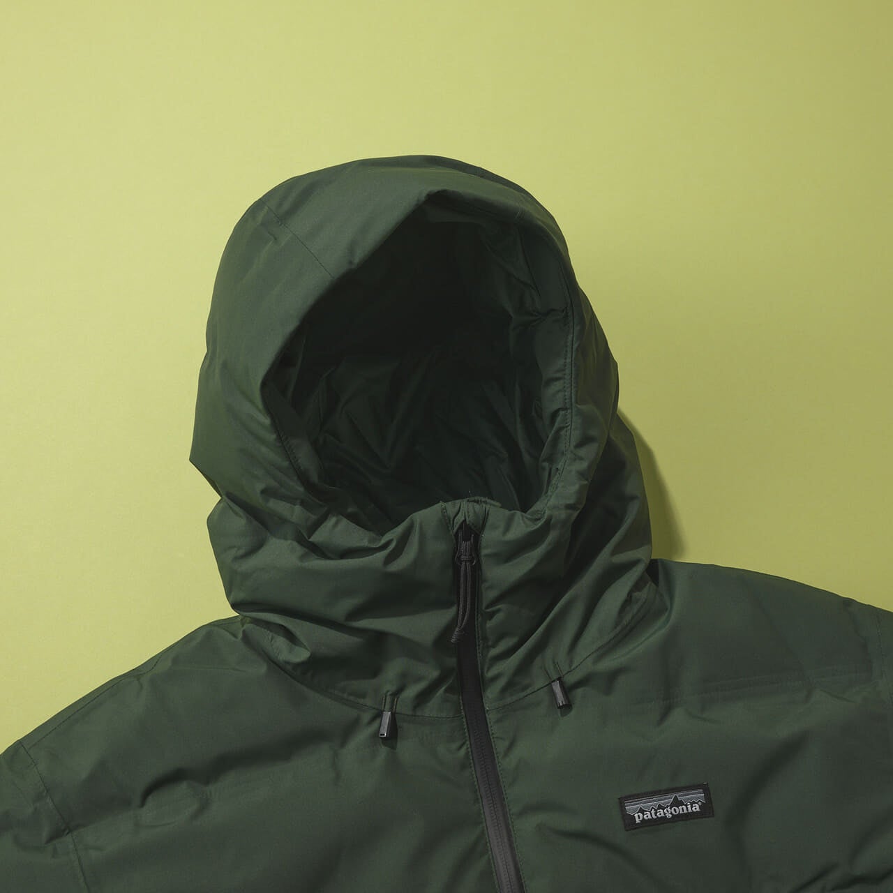 パタゴニアのメンズ・ジャクソン・グレイシャー・ジャケット ダウンのフード