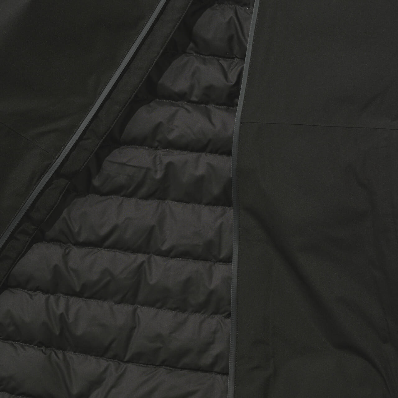 パタゴニアのメンズ・ライトウェイト・ストームシャドー・ジャケット ダウンのライニング