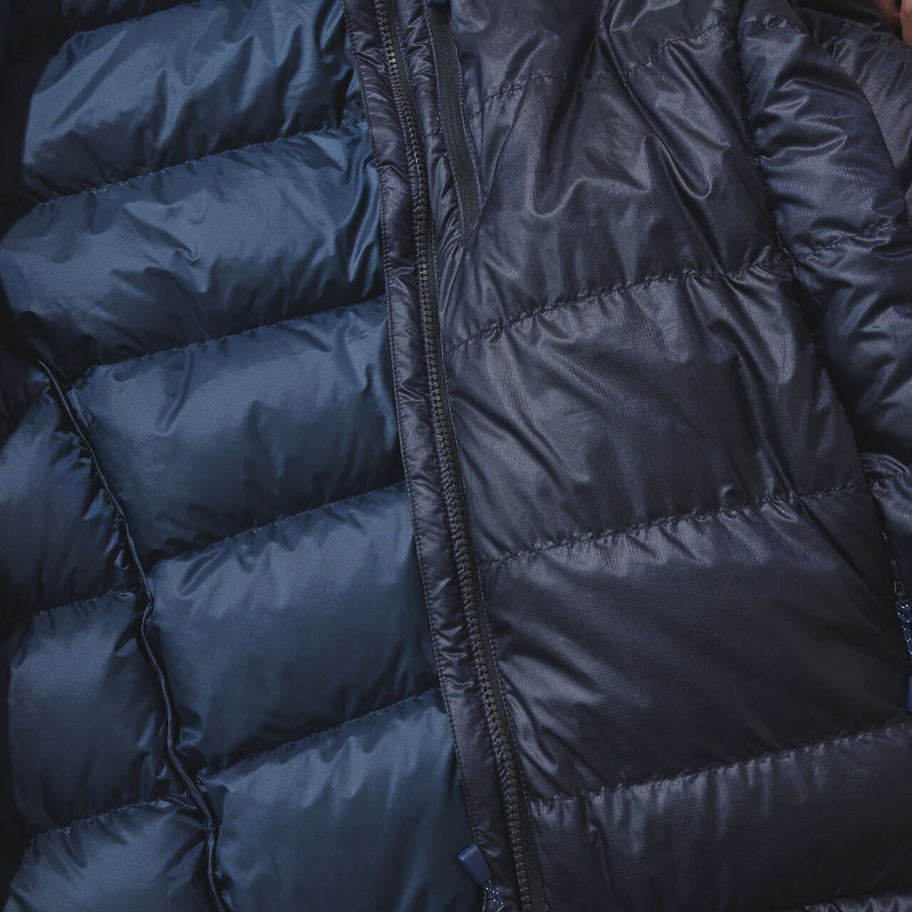 モンベルのアルパインダウン ジャケットの裏地