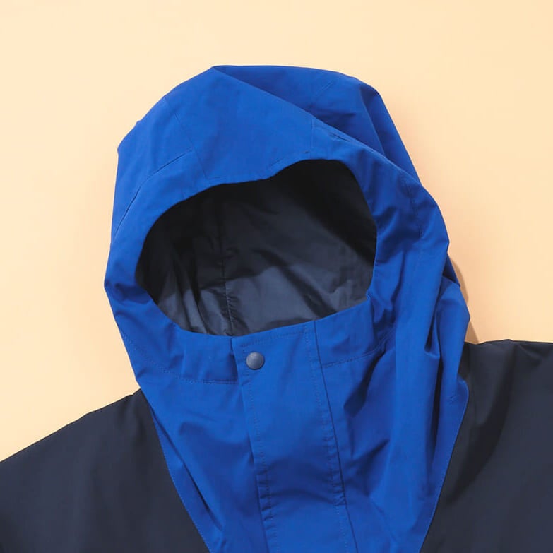 モンベルの50th スーパードリューパーカ のフード