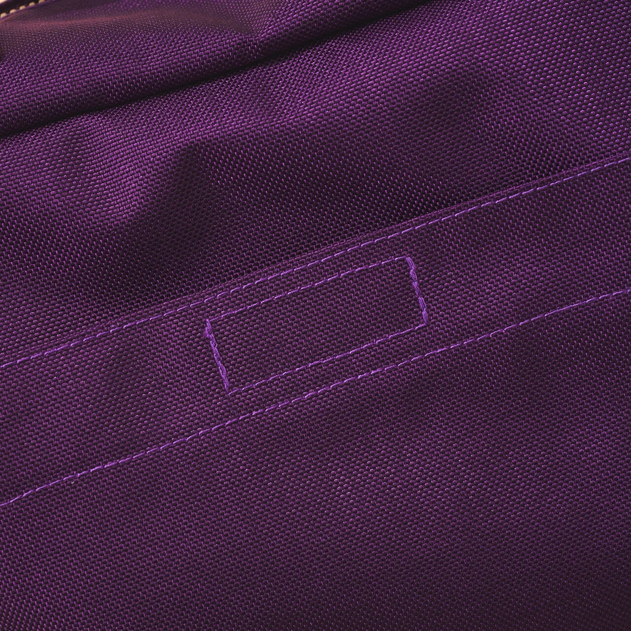 モンベルの50th ショルダーバッグの背面ポケット