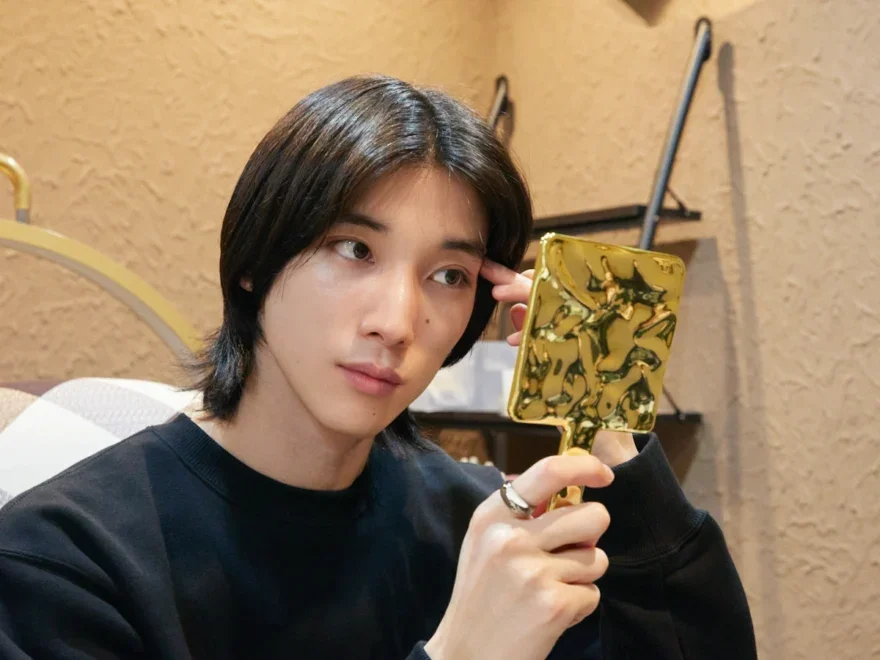 メンズアイブロウ 眉サロンの施術シーン