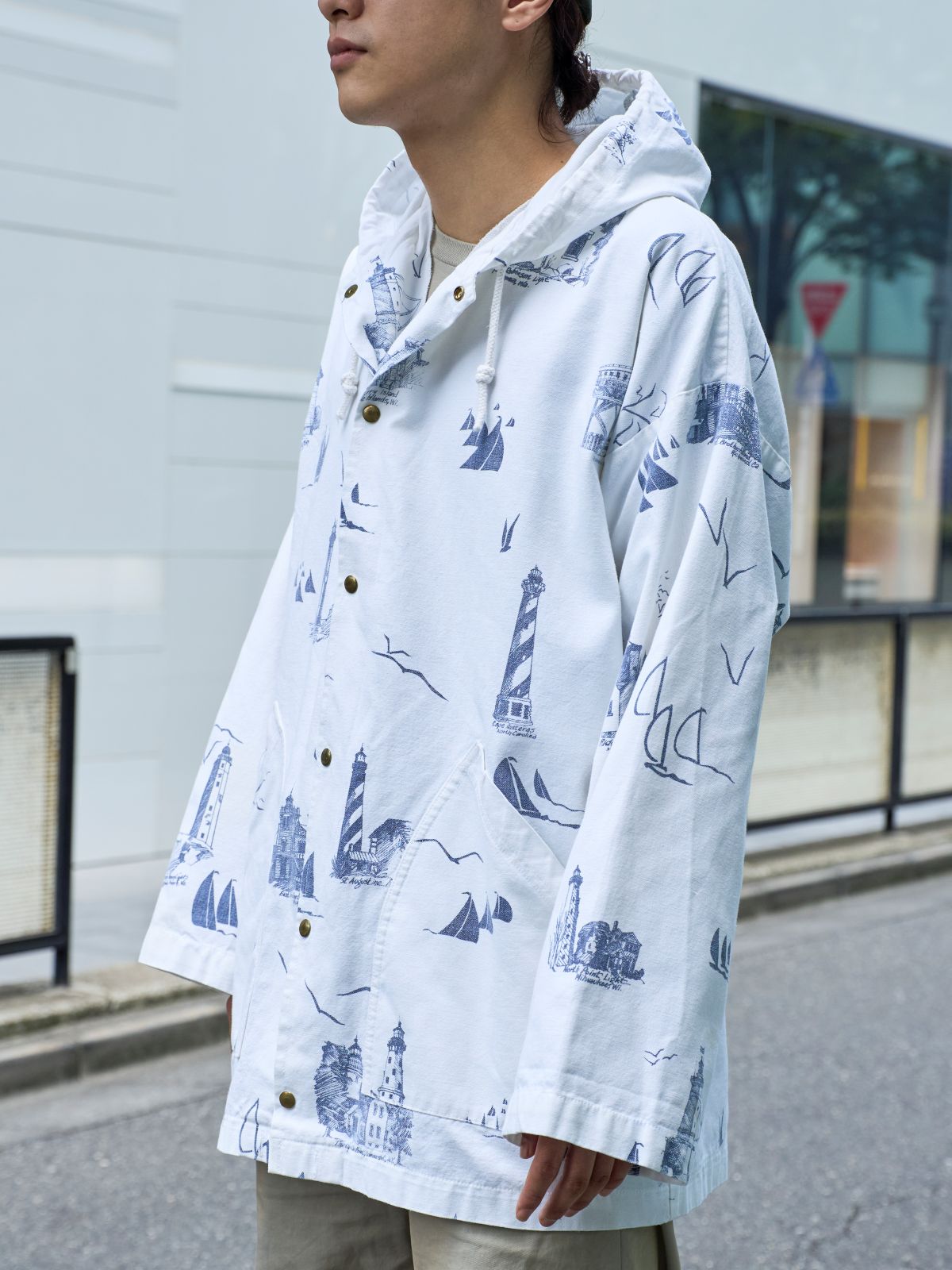 古着の柄物パーカー