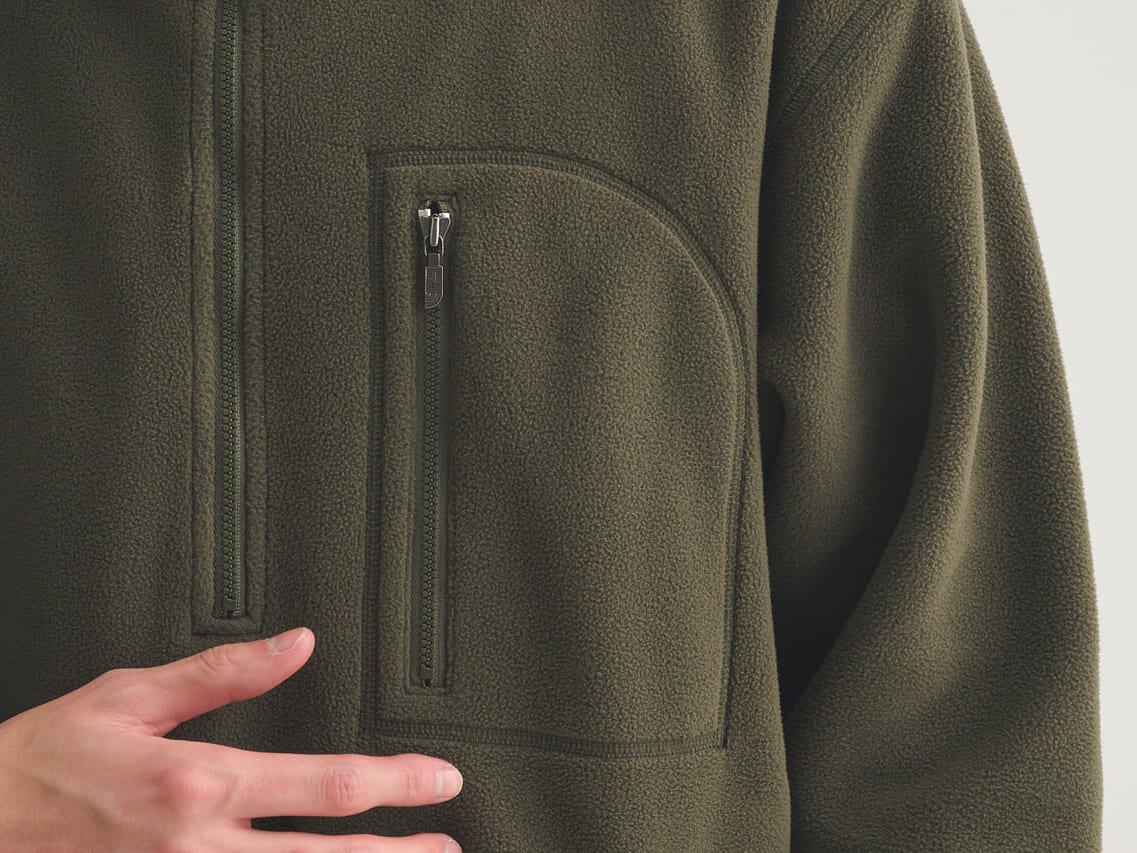 ザ・ノース・フェイスの新作フリース/フィールドフリースハーフジップの試着&本音レビューのジップポケット