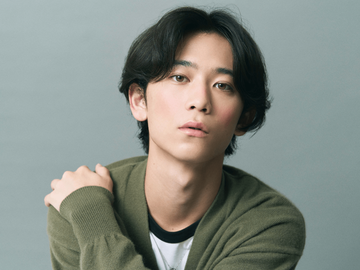 laka AKA ラブシルクブラッシュ ♯705エンジェルを使ったメイク