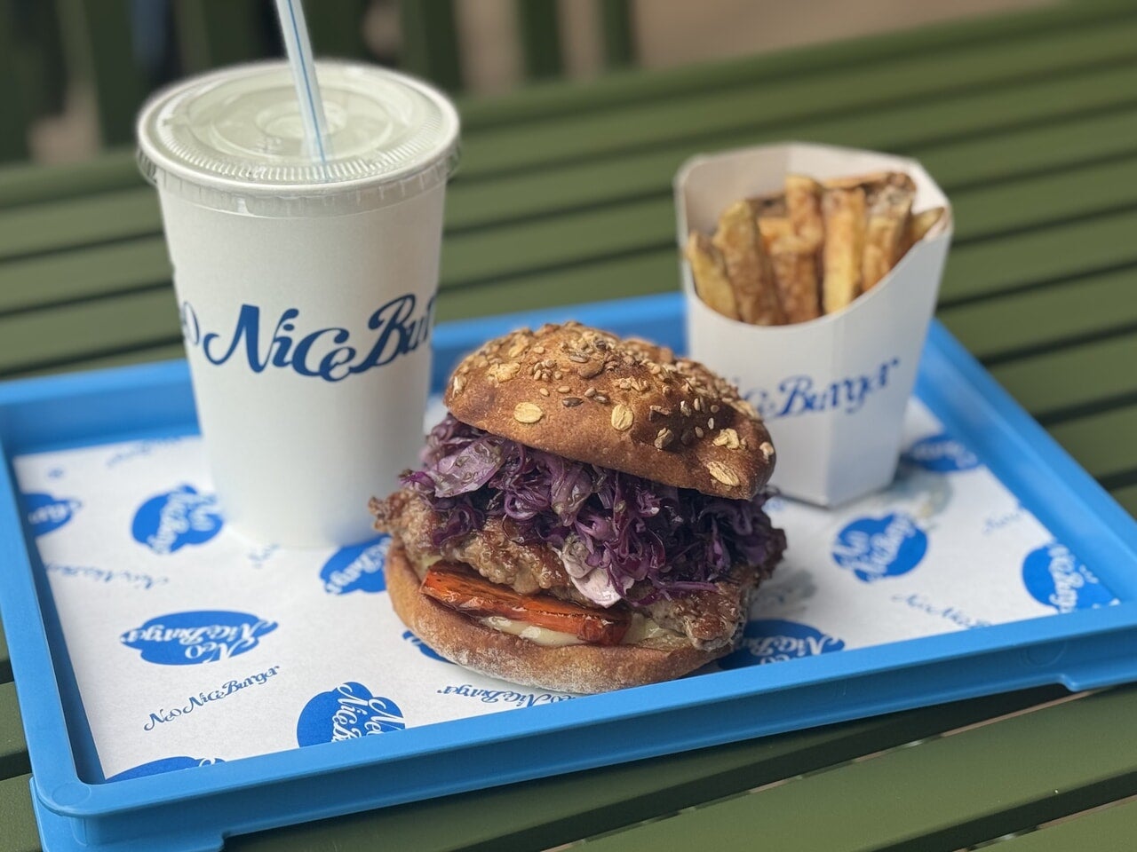 ネオナイスバーガー、ネオダコタンバーガーセット