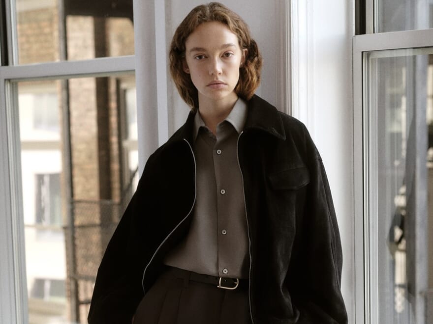 この冬、「キス(Kith)」と唯一コラボする日本ブランドは「シュタイン」!洗練されたモダンなディテールに注目を。