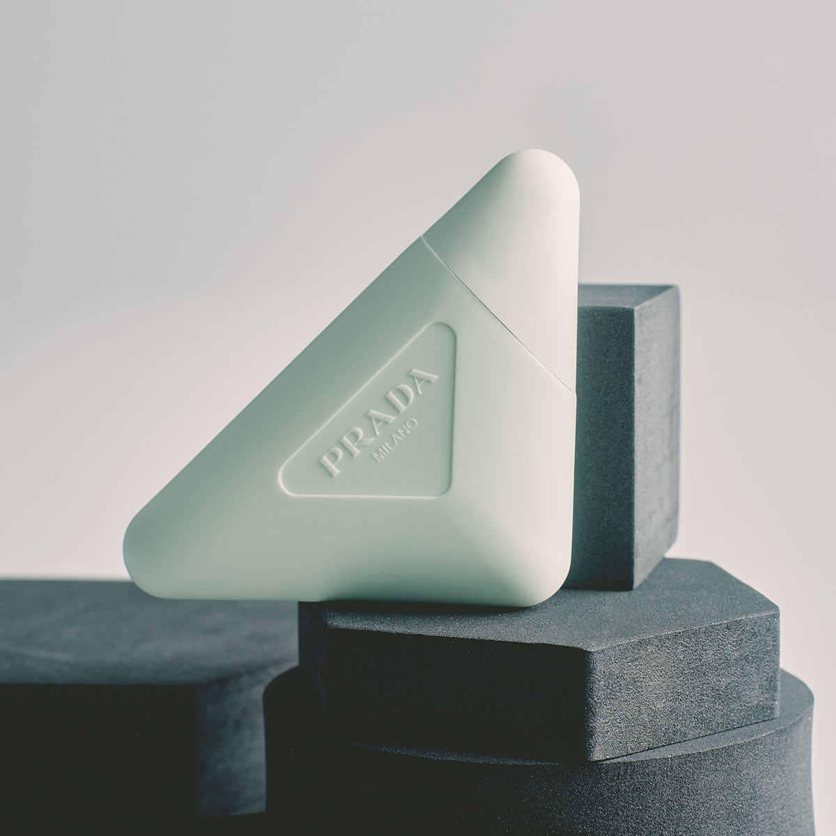 PRADA BEAUTYのプラダ ハンド トリプルケア ハンドクリーム