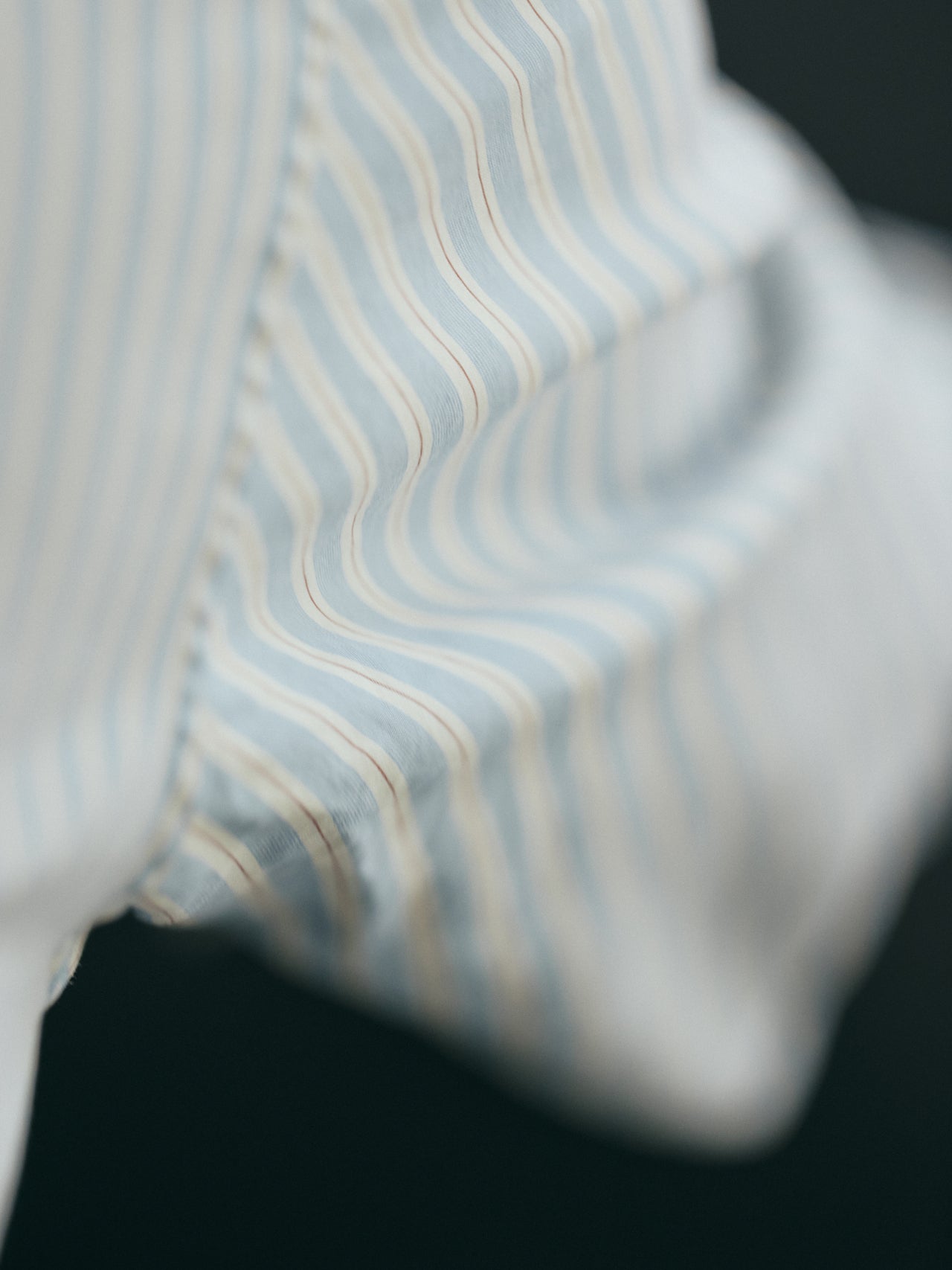 2.〈Charvet〉のドレスシャツ 4