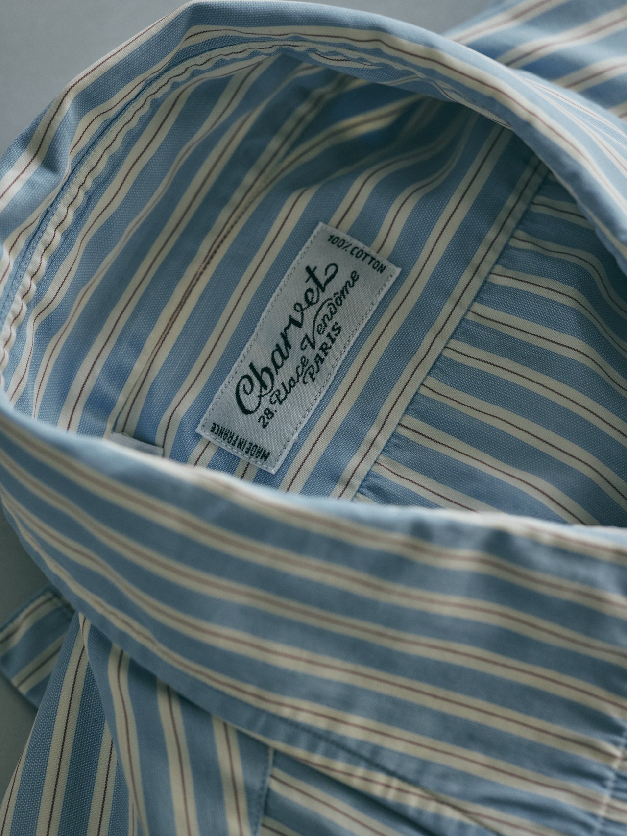 2.〈Charvet〉のドレスシャツ 3