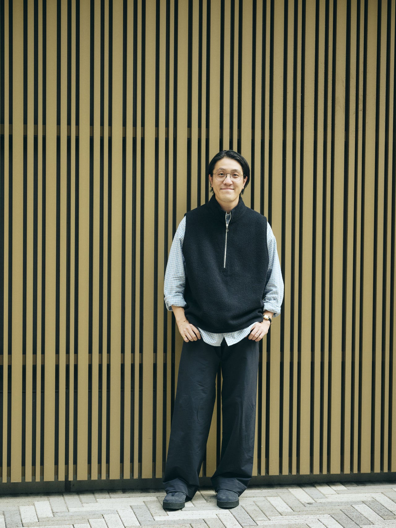 〈CLARKS OROGINALS×SHIPS〉のデザートブーツのオシャレな着こなしの全身