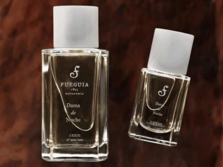 フレグランスメゾン 「FUEGUIA(フエギア) 1833」より限定パフューム“Dama de Noche”が全国のギャラリーで登場。 夜の気配を帯びたフローラルノートを。【10月23日販売開始】
