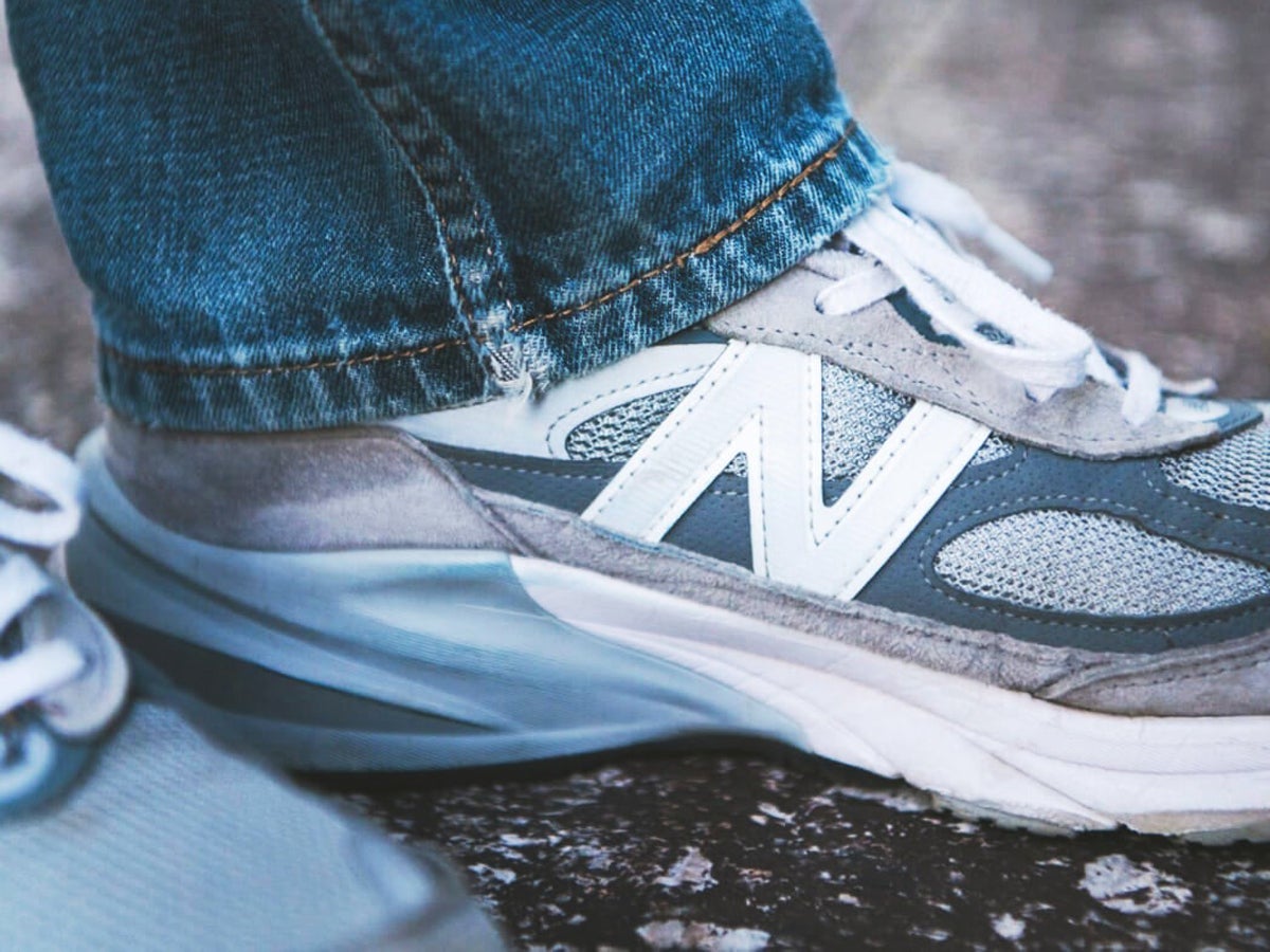 【３選】「ニューバランス」の“愛用グレースニーカー”はユニクロやリーバイス®など王道ブランドのパンツと合わせたくなる！[New Balance]
