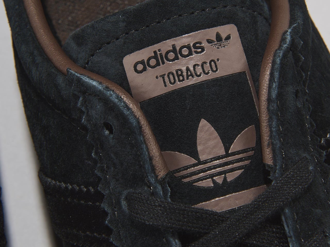 ニューバランス、アディダス…全部最高に特別！完売前に買うべき「ニュースなスニーカー」９選。