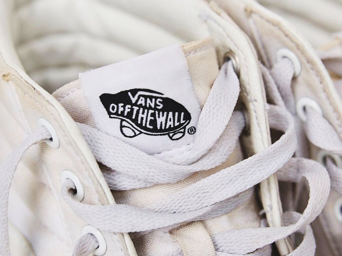 「この白スニーカーは本当に買ってよかった！」。オシャレな人愛用のヴァンズ、リーボック、ミズノ…大人クリーンな７選！