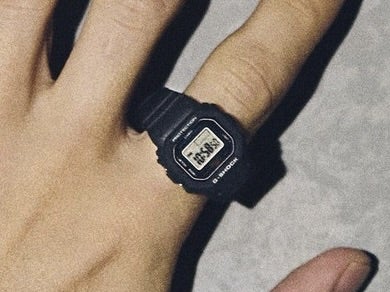 歴代最小「G-SHOCK」は指輪サイズ⁉︎「カシオ」の“DWN-5600”は小さいながらも耐衝撃や防水など機能面も文句ナシ！