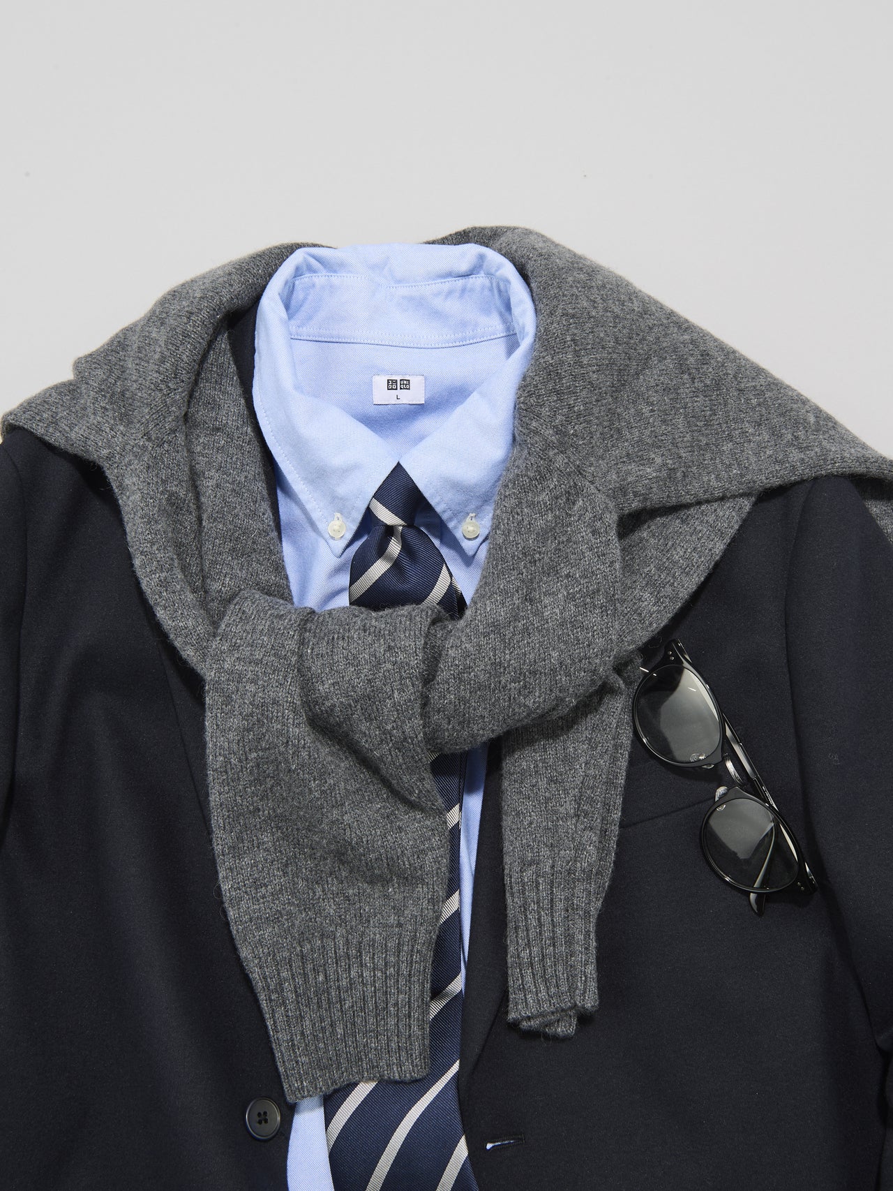 全身「ユニクロ」でつくるビジカジな好印象高見えジャケットコーデ④のディテール