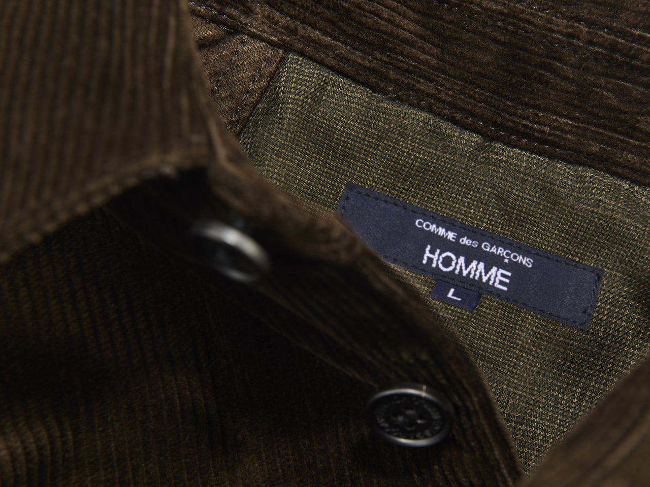 コム デ ギャルソン・オムの新作コーデュロイシャツを服好きが試着＆本音レビューのタグ寄り