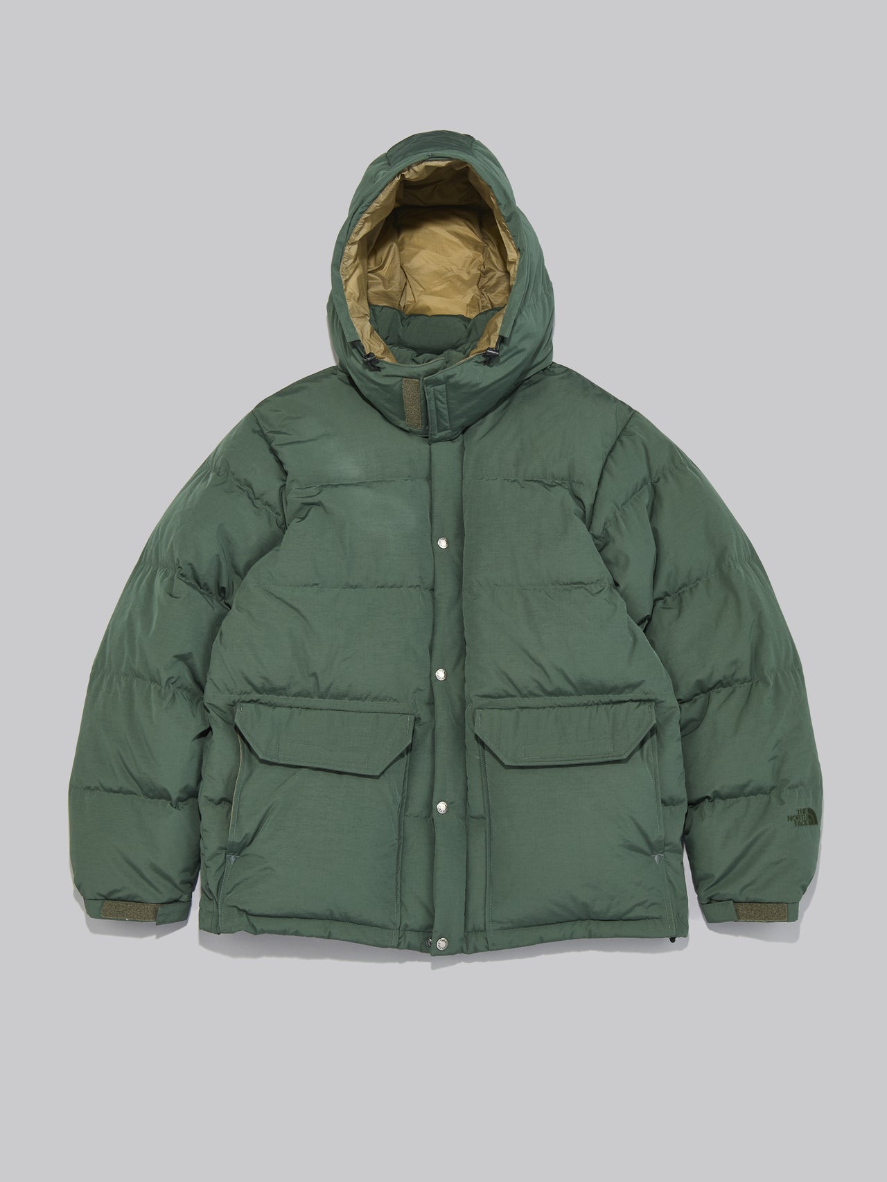 ザ・ノース・フェイスのダウン・キャンプシエラショート ジャケット