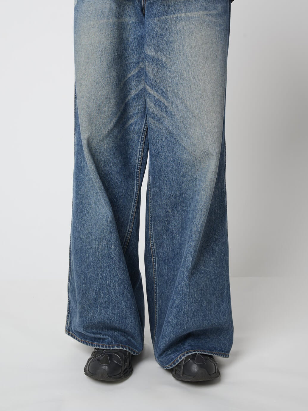 パタゴニアのシュイナード・クレスト・アップライザル・フーディの正解着こなしのデニム