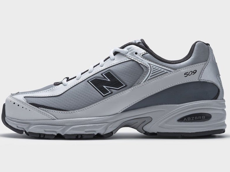 コラン様の専用ページ Gallery]世界中で争奪戦！「ニューバランス」と「コム デ