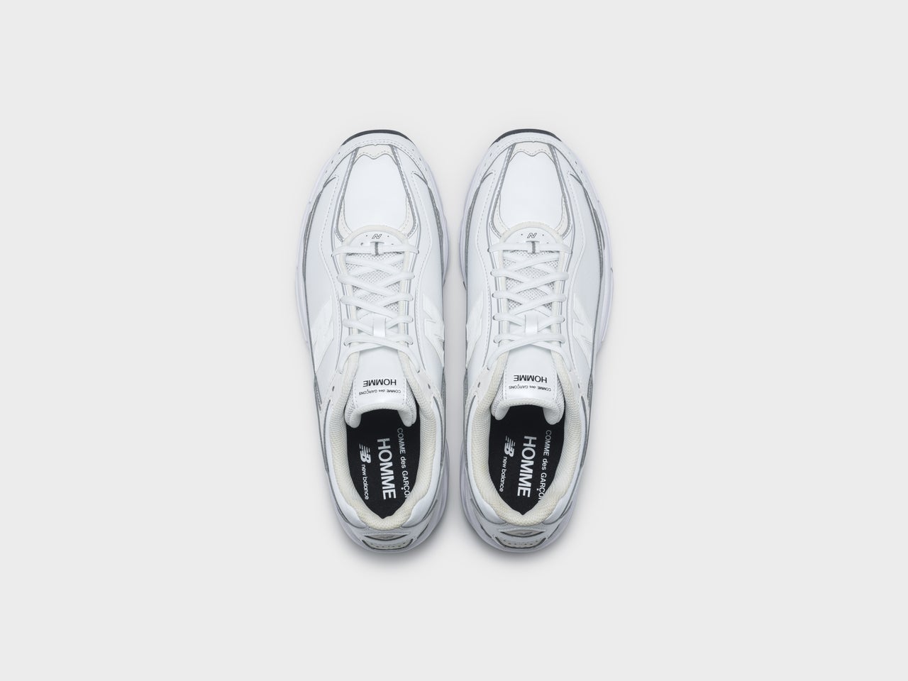 New Balance（ニューバランス） COMME des GARÇONS HOMME （コム デ ギャルソン・オム）コラボ　スニーカー　ホワイト　俯瞰