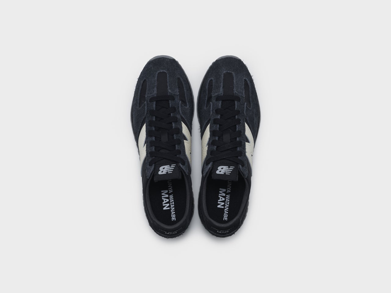 New Balance(ニューバランス)JUNYA WATANABE MAN(ジュンヤ ワタナベ マン) コラボ スニーカー ブラック 俯瞰