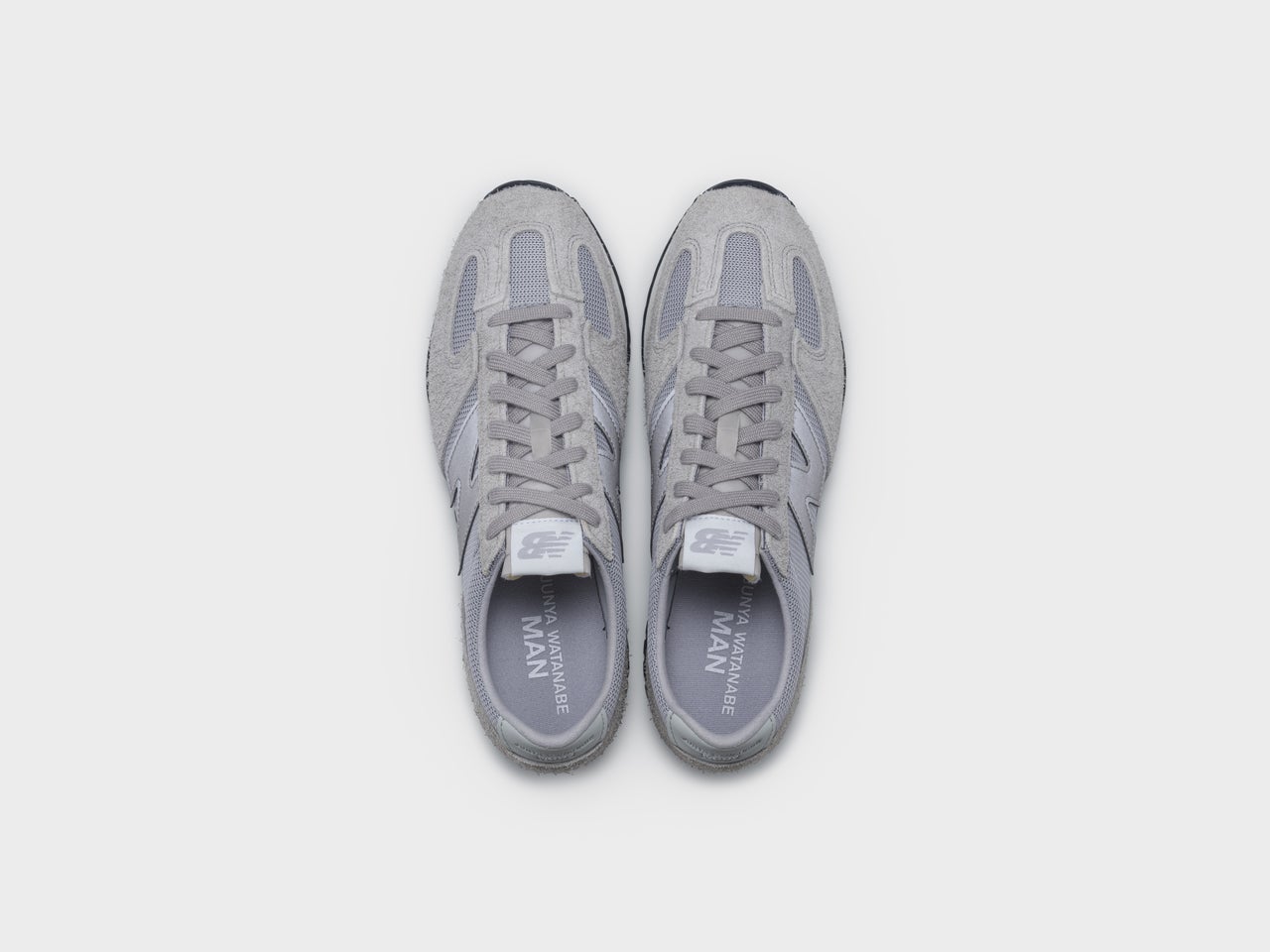 New Balance(ニューバランス)JUNYA WATANABE MAN(ジュンヤ ワタナベ マン) コラボ スニーカー グレー 俯瞰
