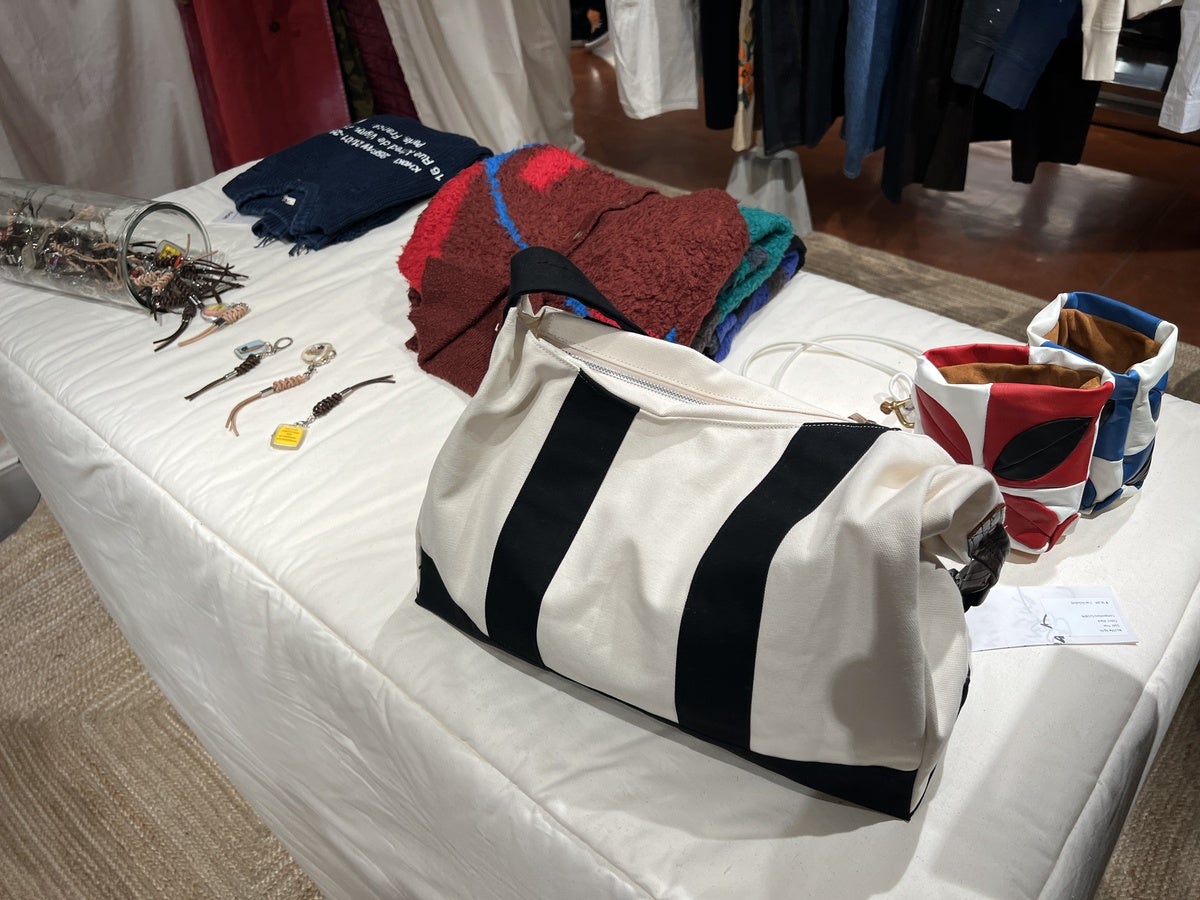 KHOKI POP UP STORE 小物類