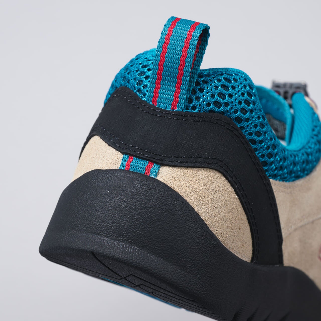 エディターが愛用するKEEN(キーン)のスニーカー「ジャスパー ロックス エスピー」のヒール