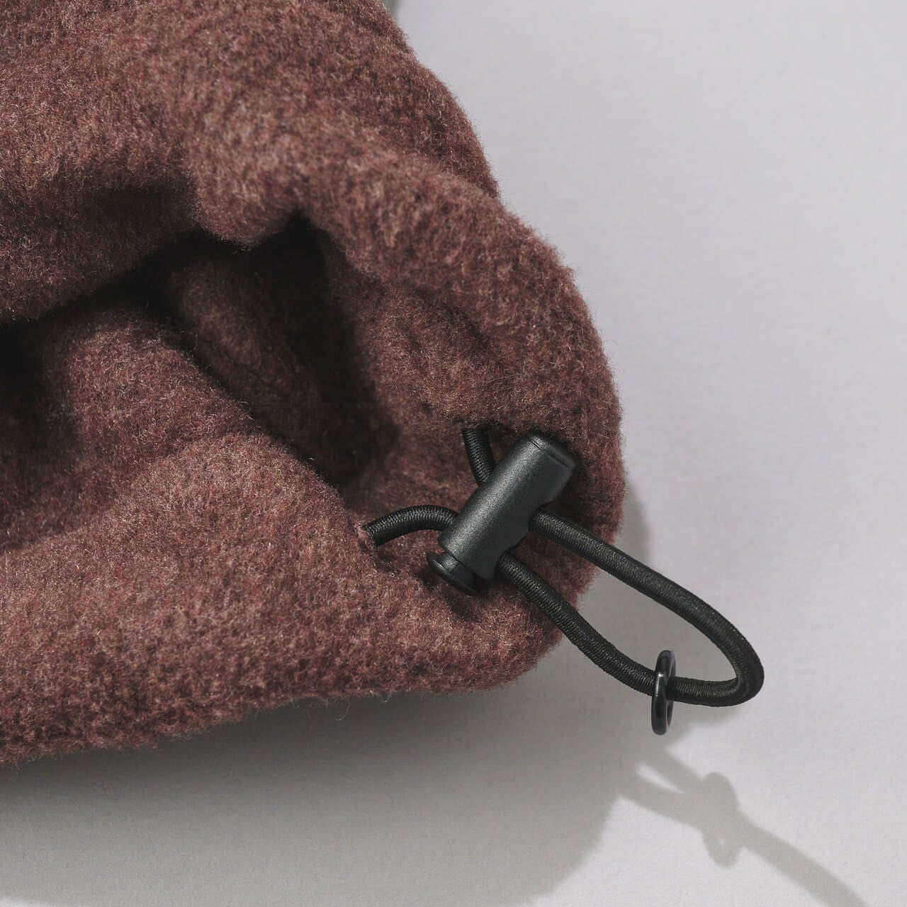 チャンピオンとビームスのコラボフリースジャケットの裾コード