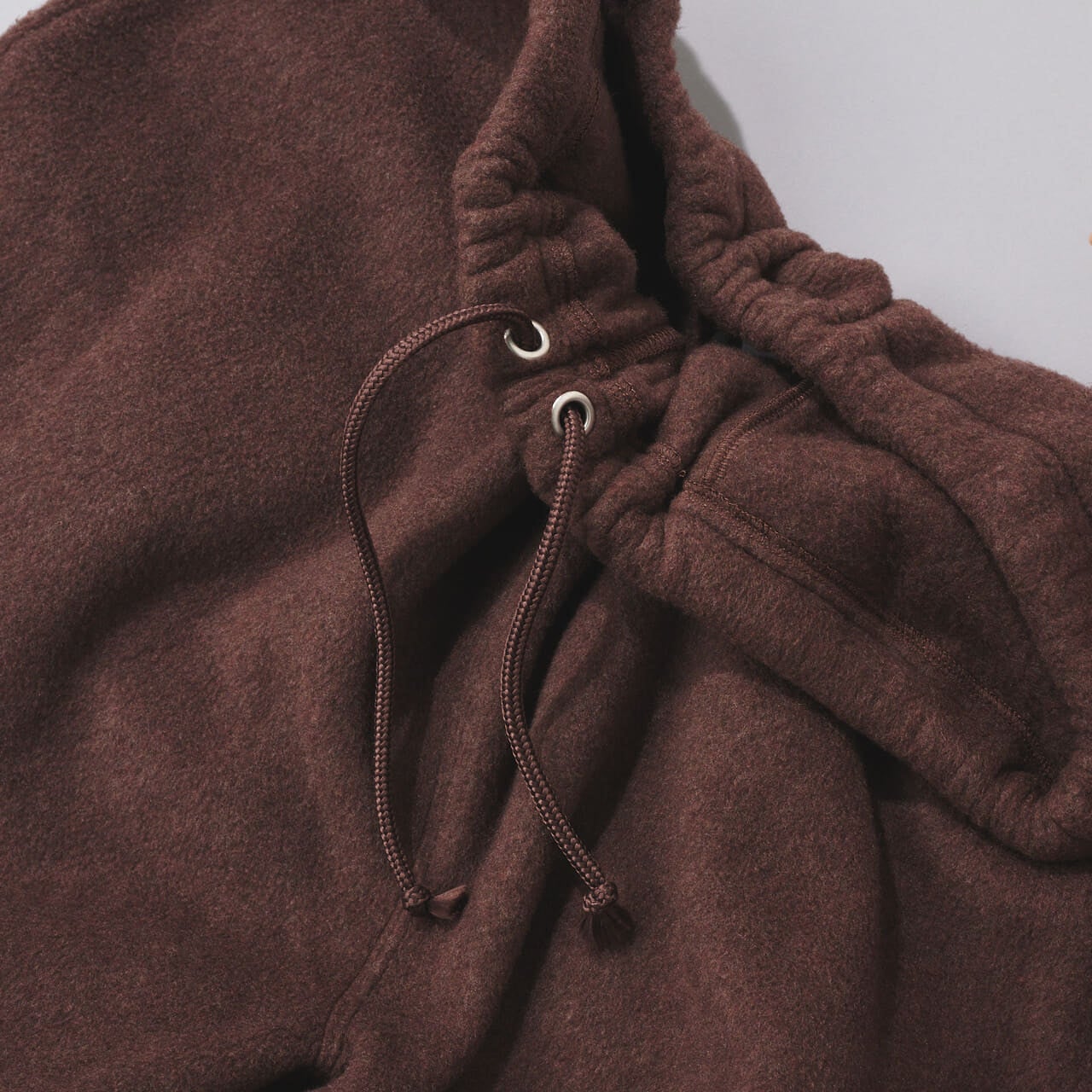 チャンピオンとビームスのコラボフリースパンツのウエストコード