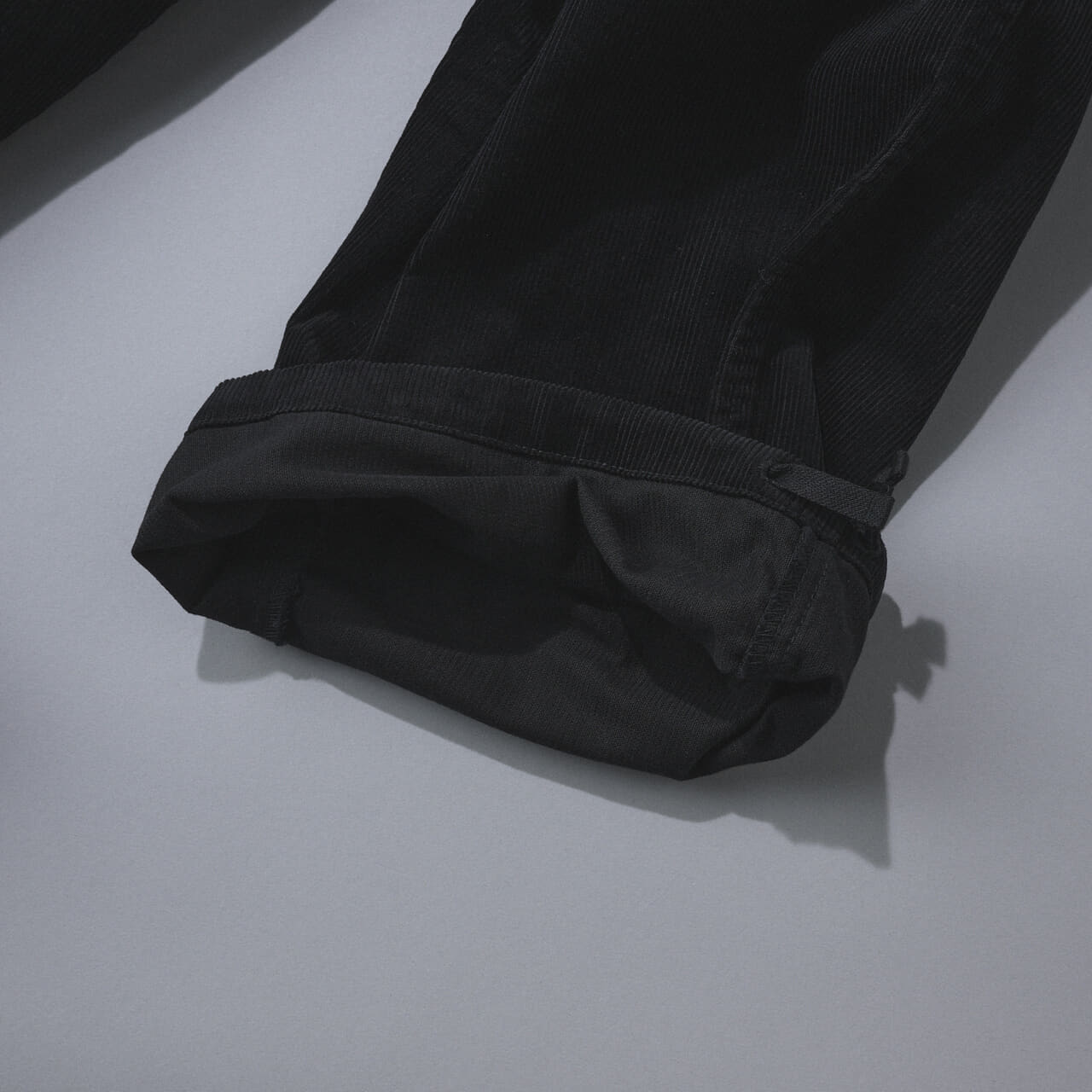 エディターが買ってよかったユニクロユーの愛用パンツ/コーデュロイユーティリティパンツの裏地