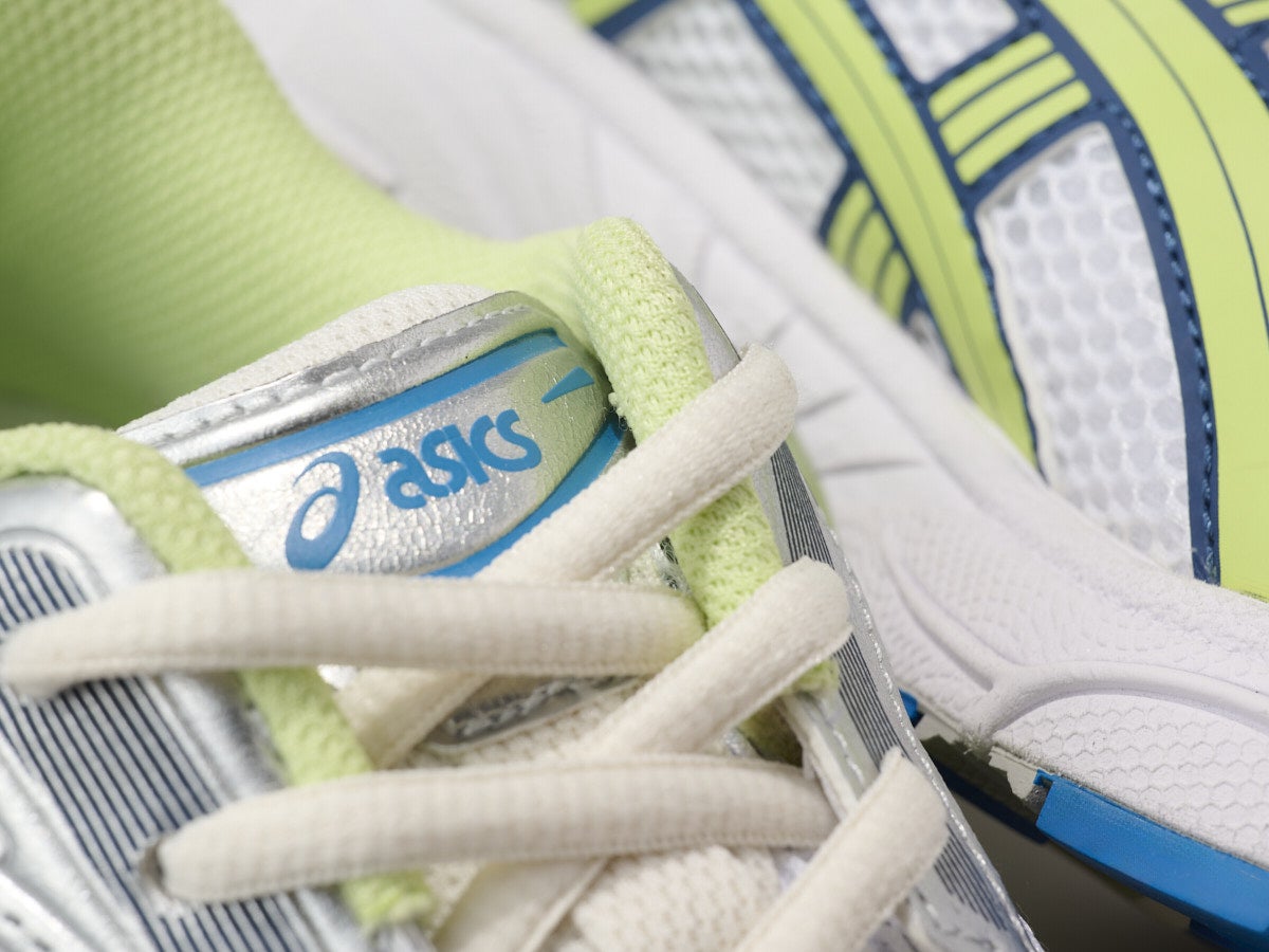 「アシックス」の人気モデル『GEL-KAYANO 14』はカラーリングで差別化を。服のプロも気になる新色をレビュー！