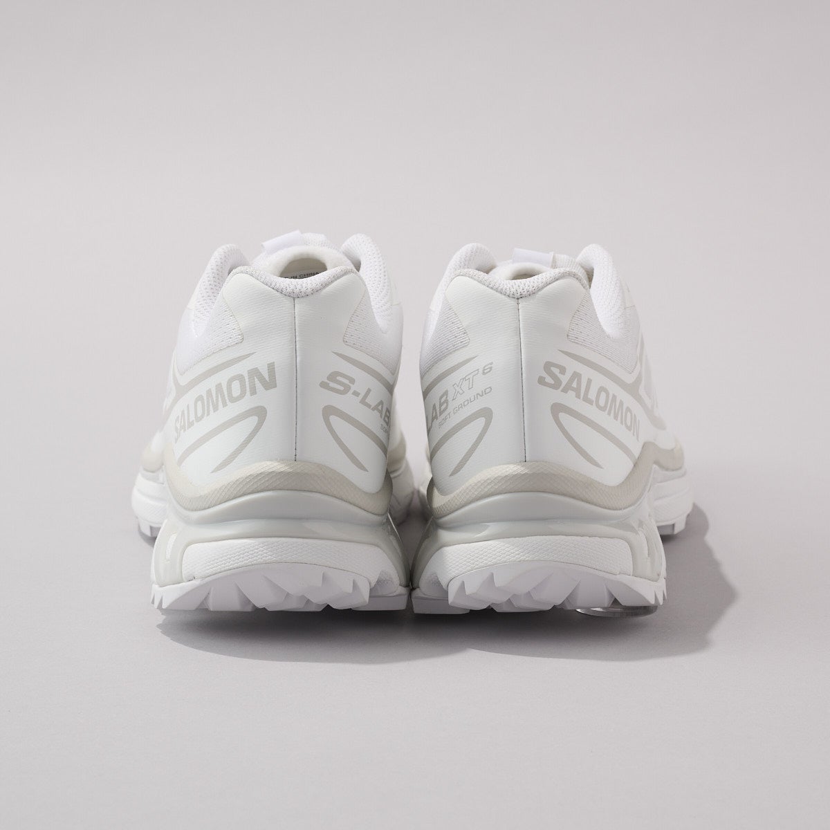 サロモン新作スニーカー XT-6 バック 後ろ