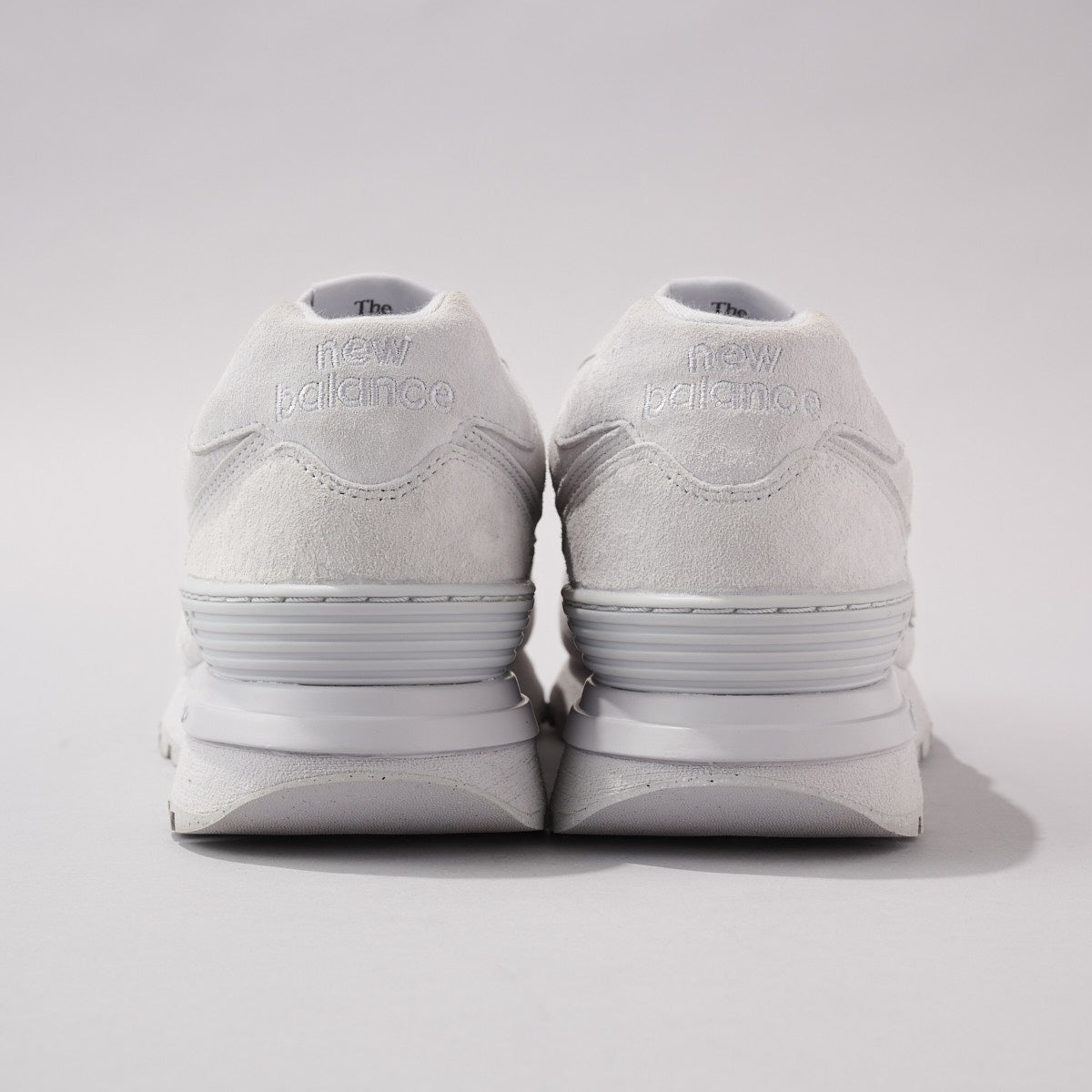 ニューバランスの新作スニーカー「574 LEGACY」のヒール寄り